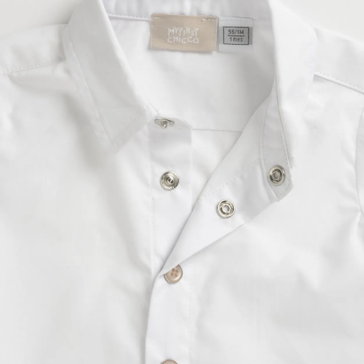 Completo camicia manica corta e pantaloni corti