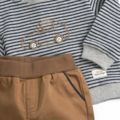 Completo felpa con pantaloni