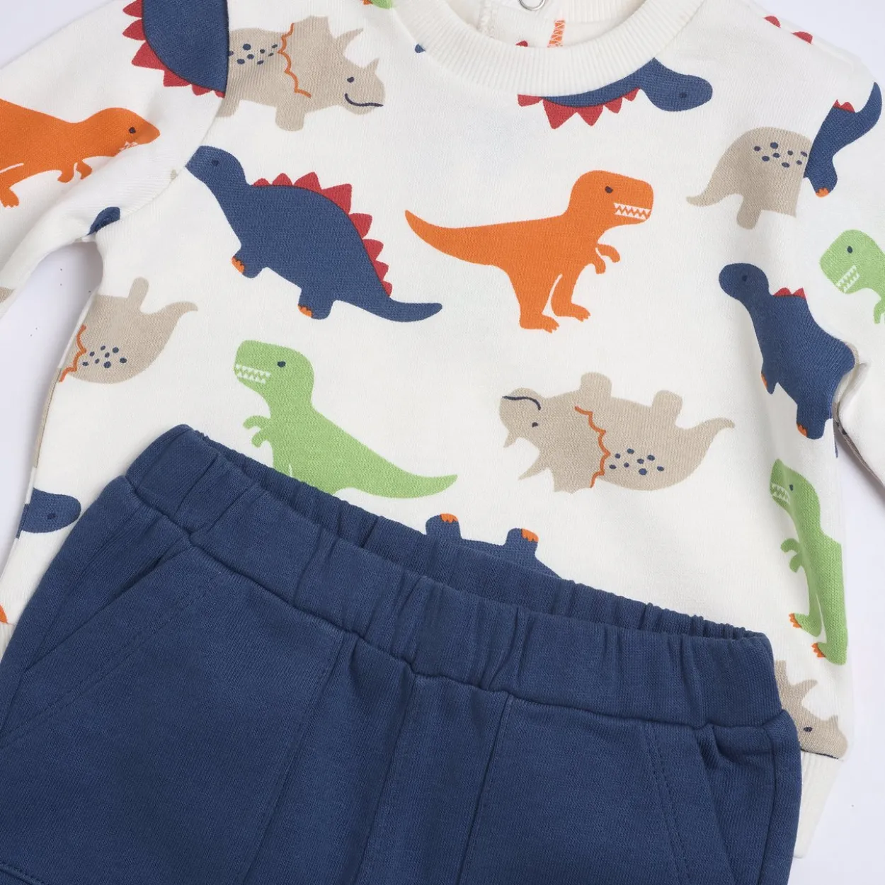 Completo felpa con pantaloni
