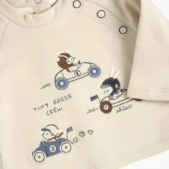 Completo maglia e pantaloni