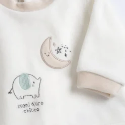 Completo maglia e pantaloni con piedini