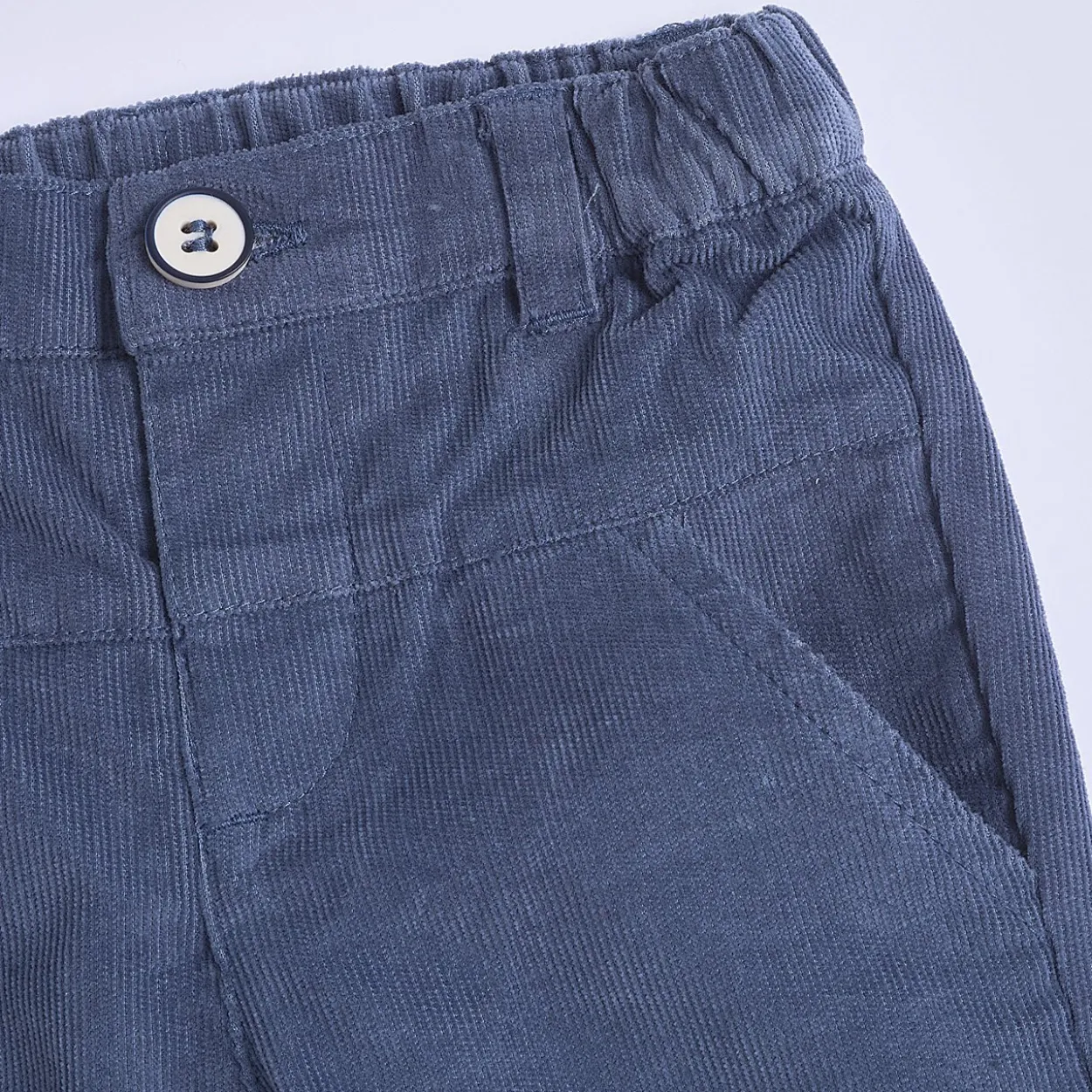 Completo maglietta con pantaloni