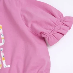 Completo maglietta con pantaloni corti fantasia