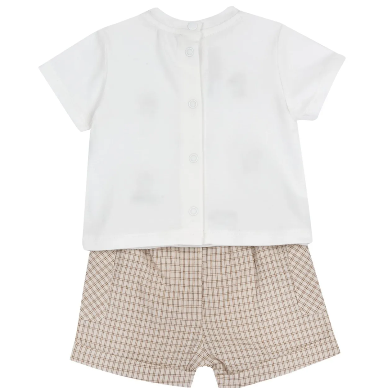 Completo maglietta e pantaloni corti
