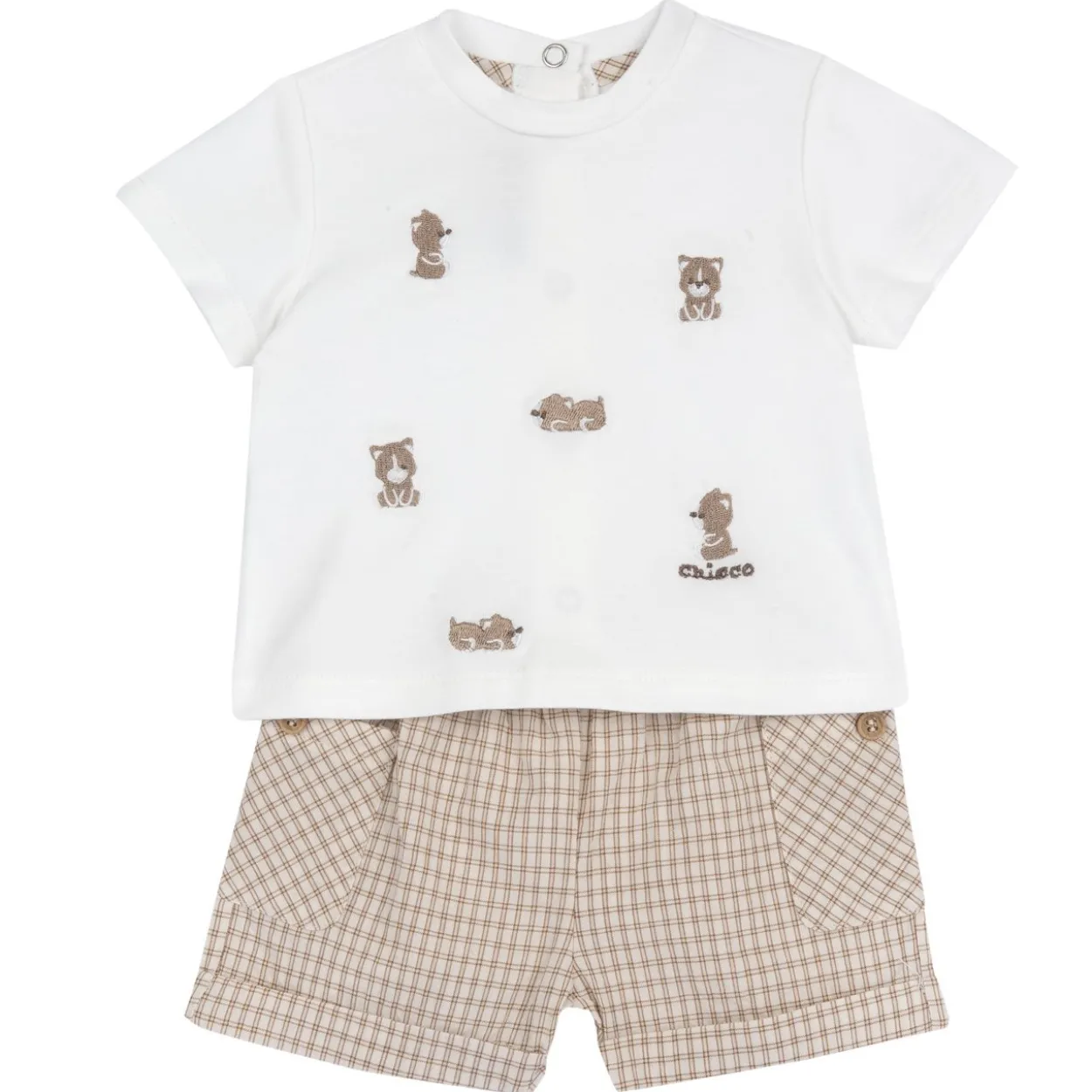Completo maglietta e pantaloni corti