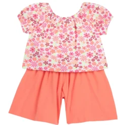 Completo maglietta fantasia con pantaloni corti