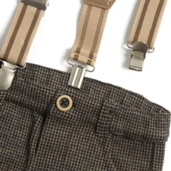 Pantaloni lunghi con bretelle