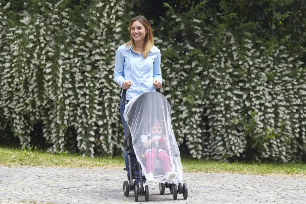 Zanzariera universale per passeggini